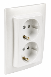 90331 CGE: Komplet dvojz�suvka (Schuko), �adov�